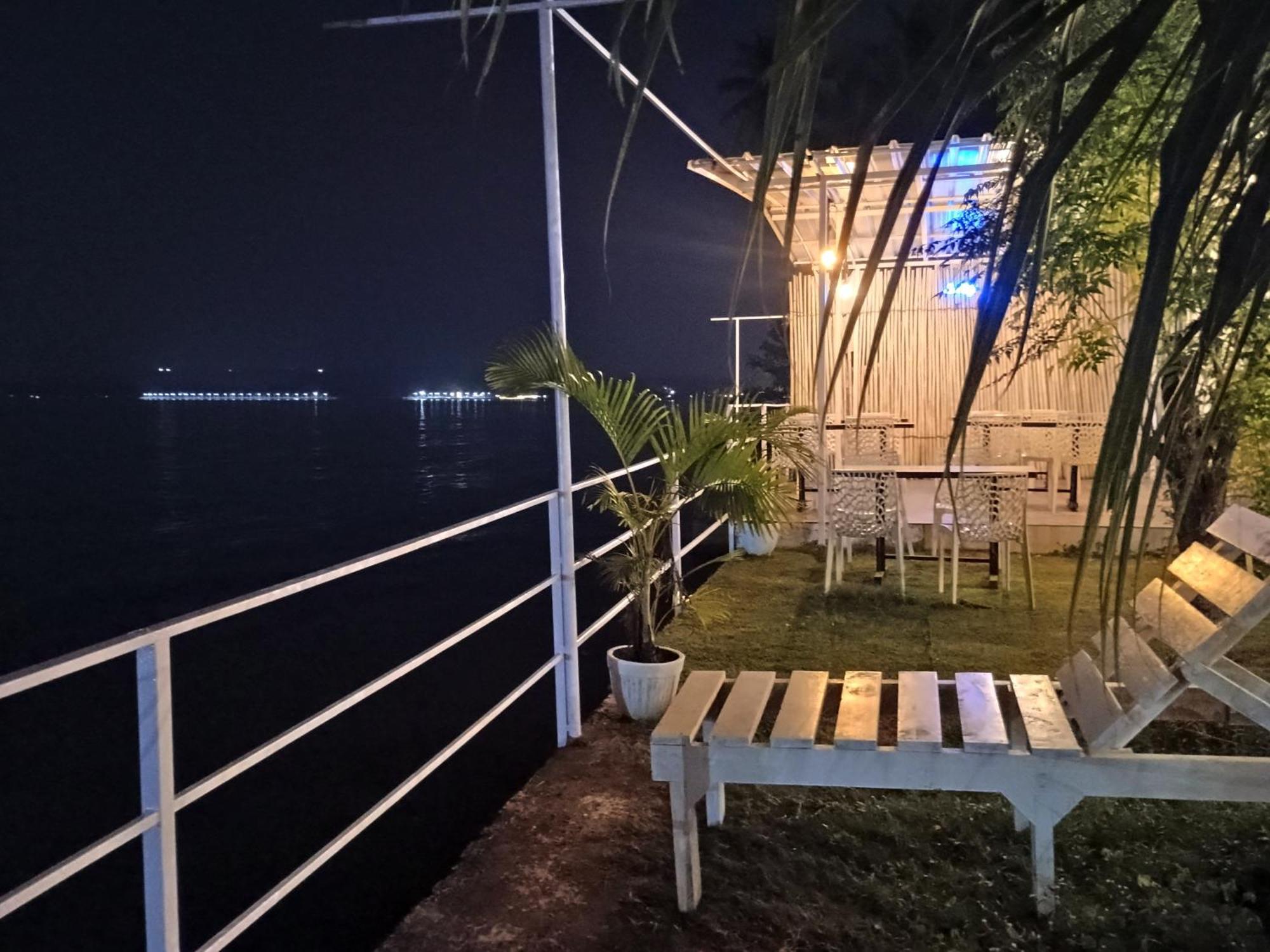 Gs Home On The Bay - Super Sea View Glass Studio Apartment Vagator Dış mekan fotoğraf